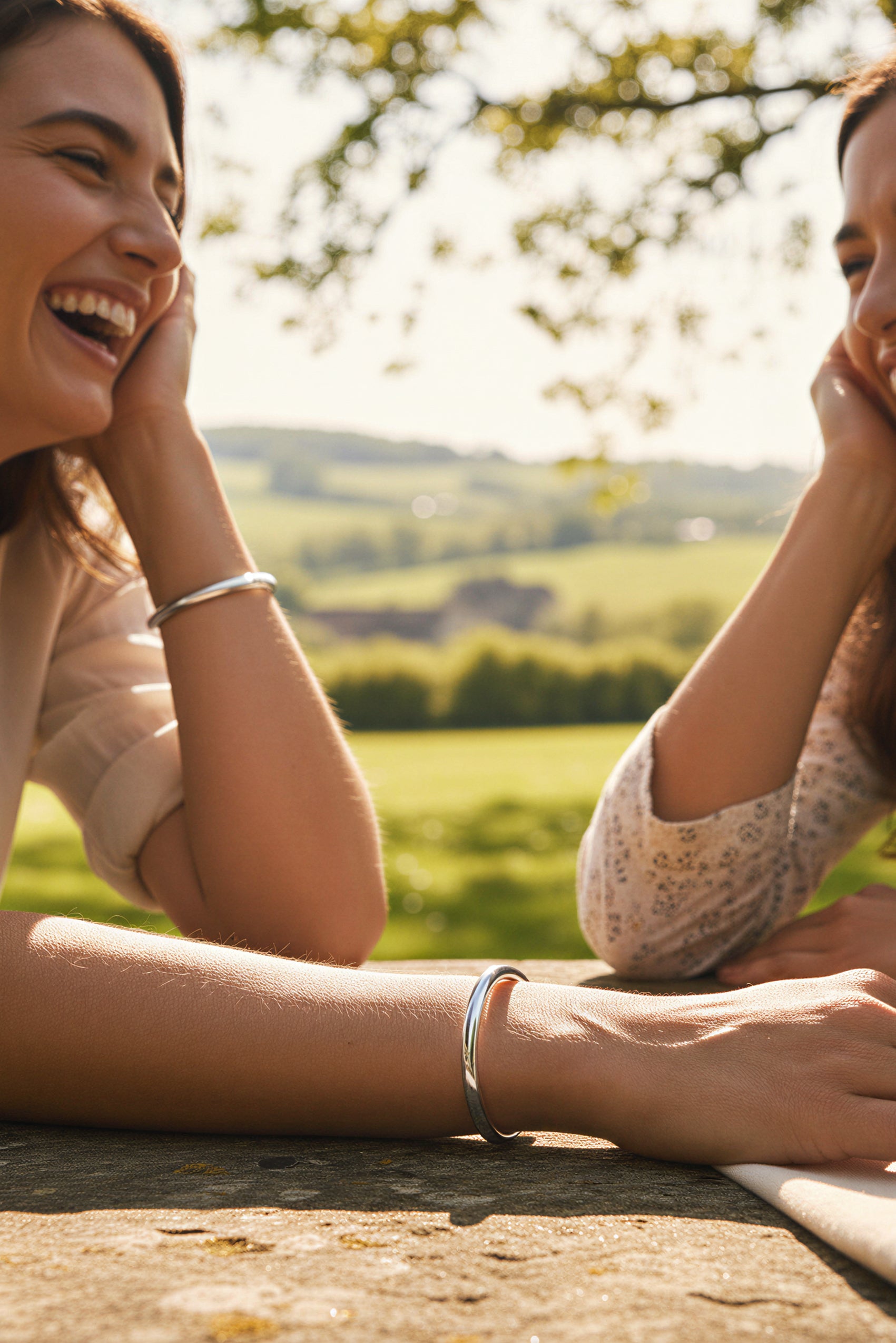 Schmaler Armreif aus Edelstahl in Silber