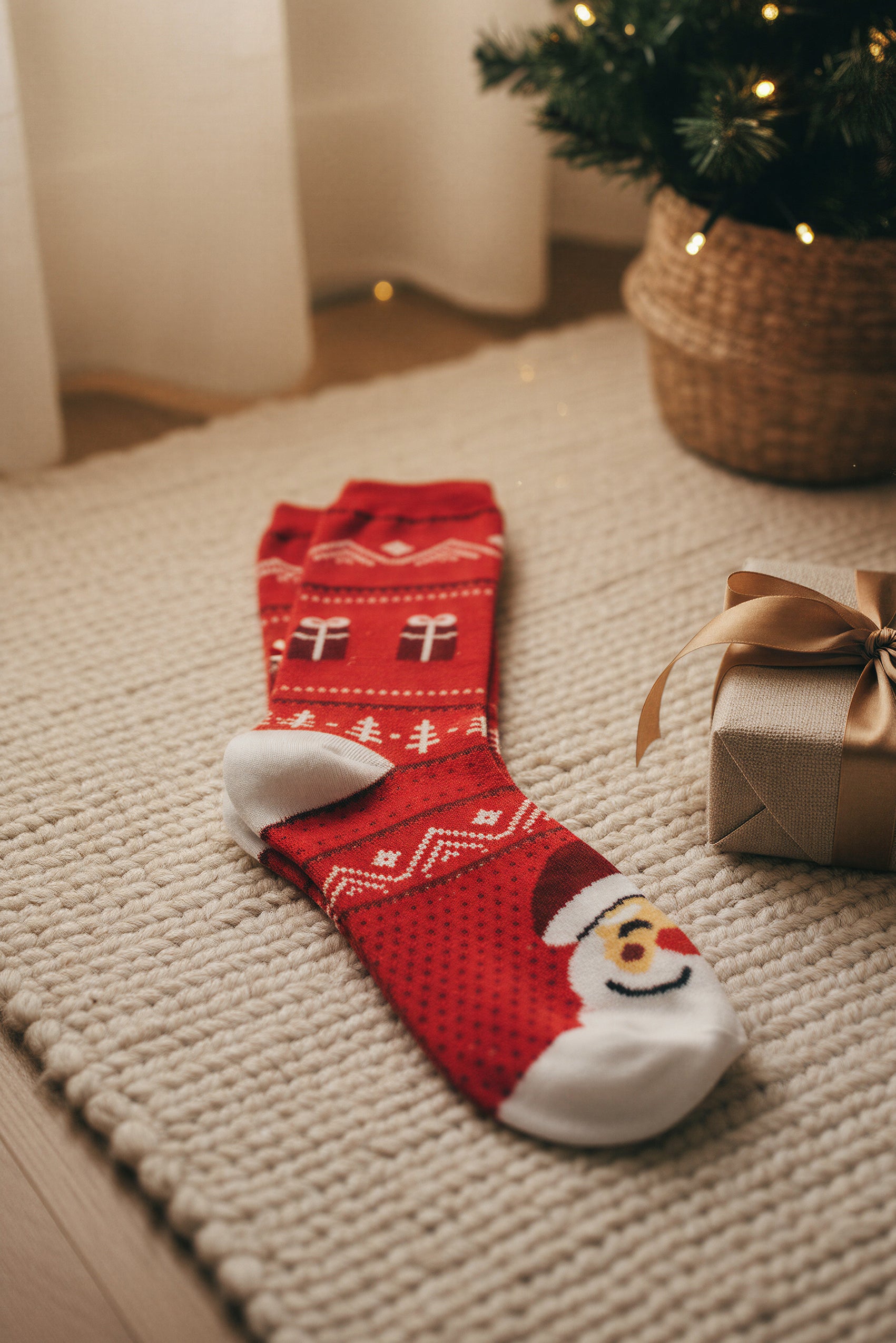 Socken mit Weihnachts-Motiv, rot