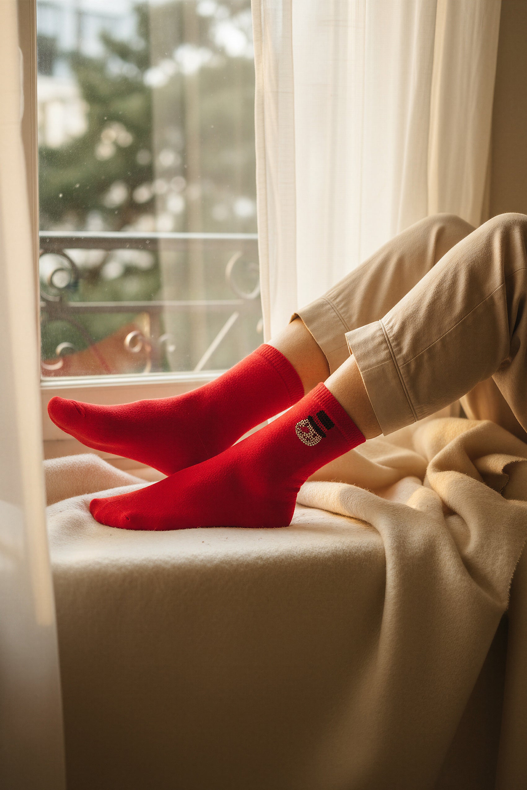 Socken mit Schneemann aus Strasssteinchen
