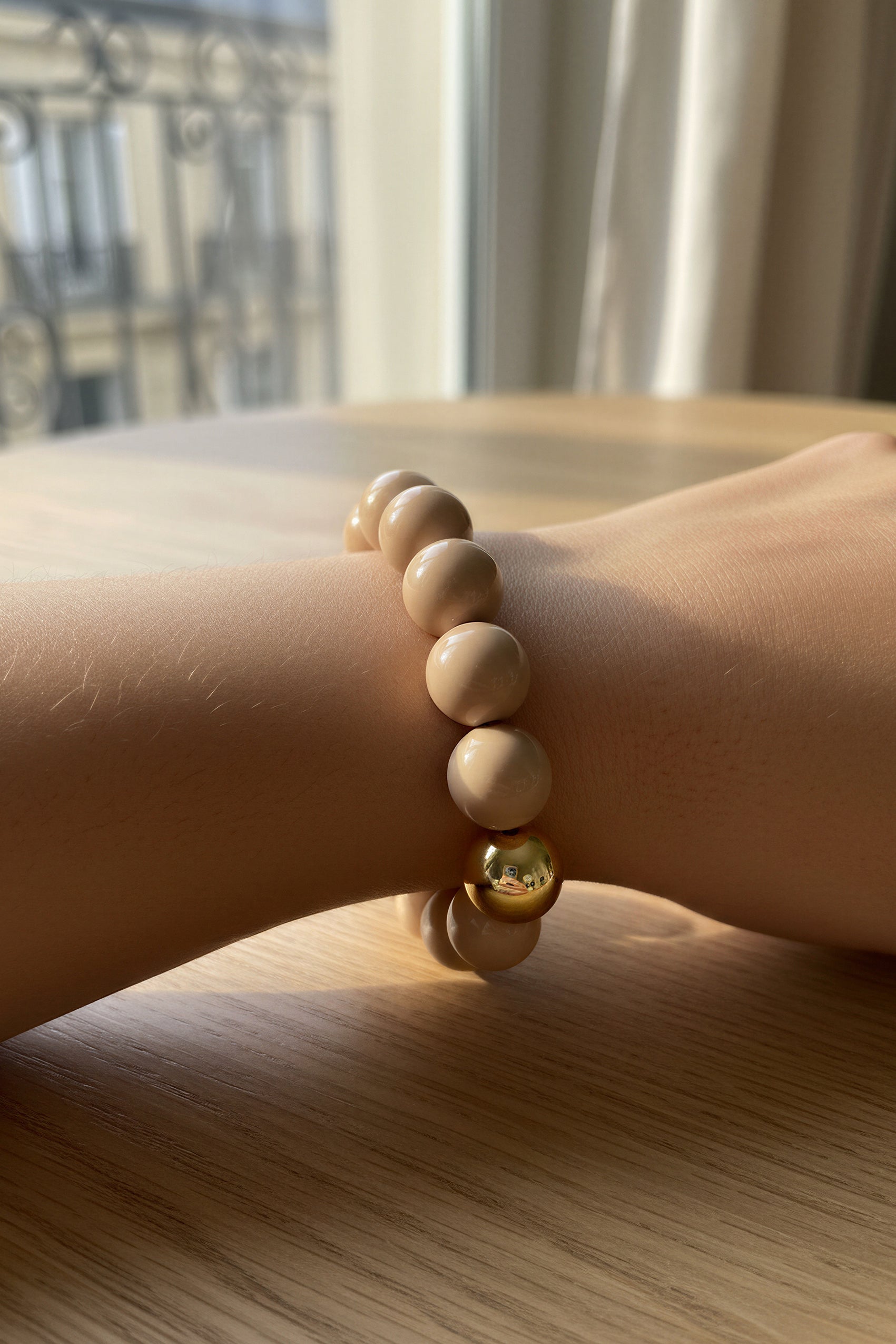 Perlenarmband in Beige
