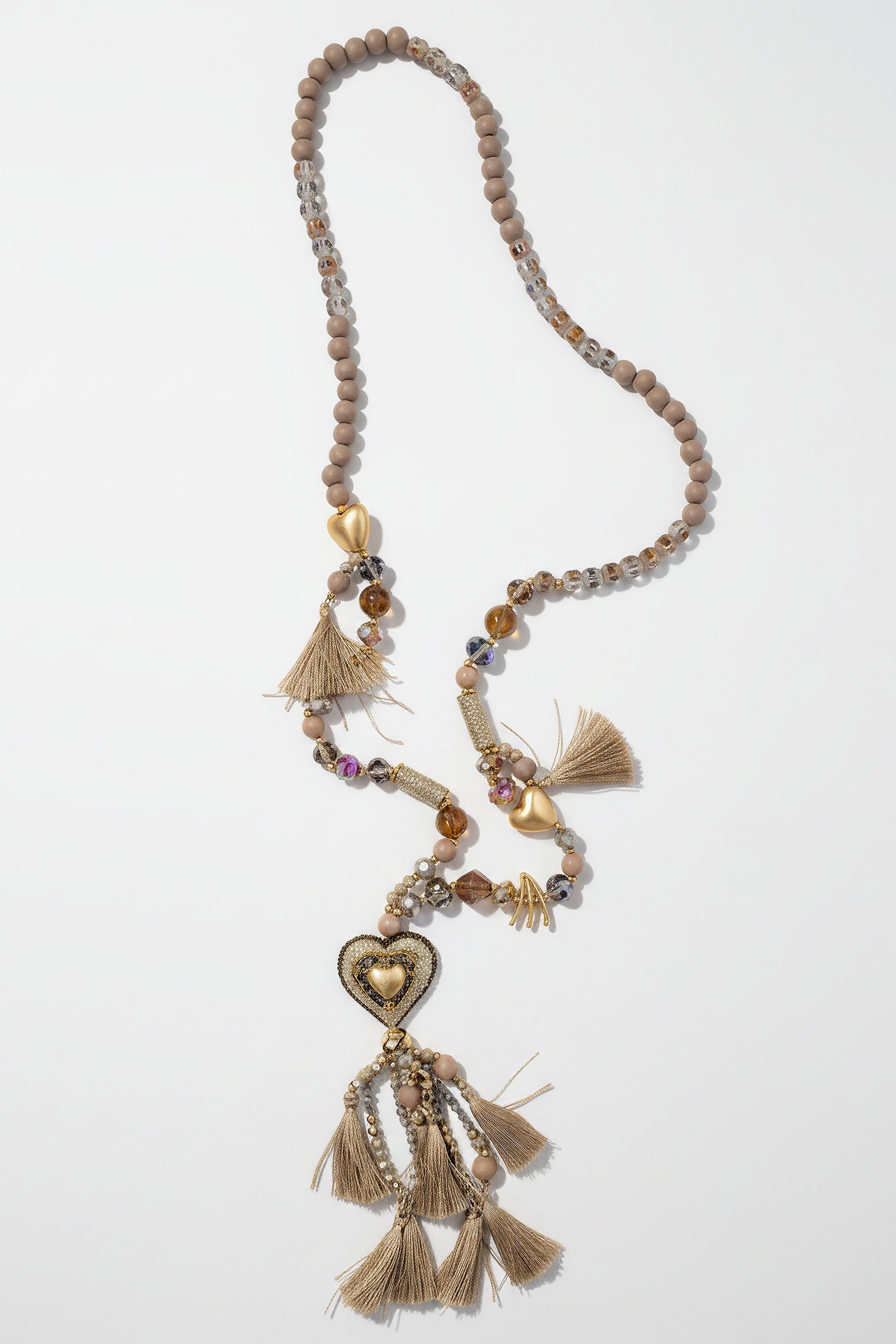 Lange Kette mit Herzanhänger Taupe Gold