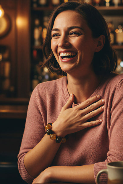 Armband mit Acryl-Perlen in Braun-Caramel mit Golddetails
