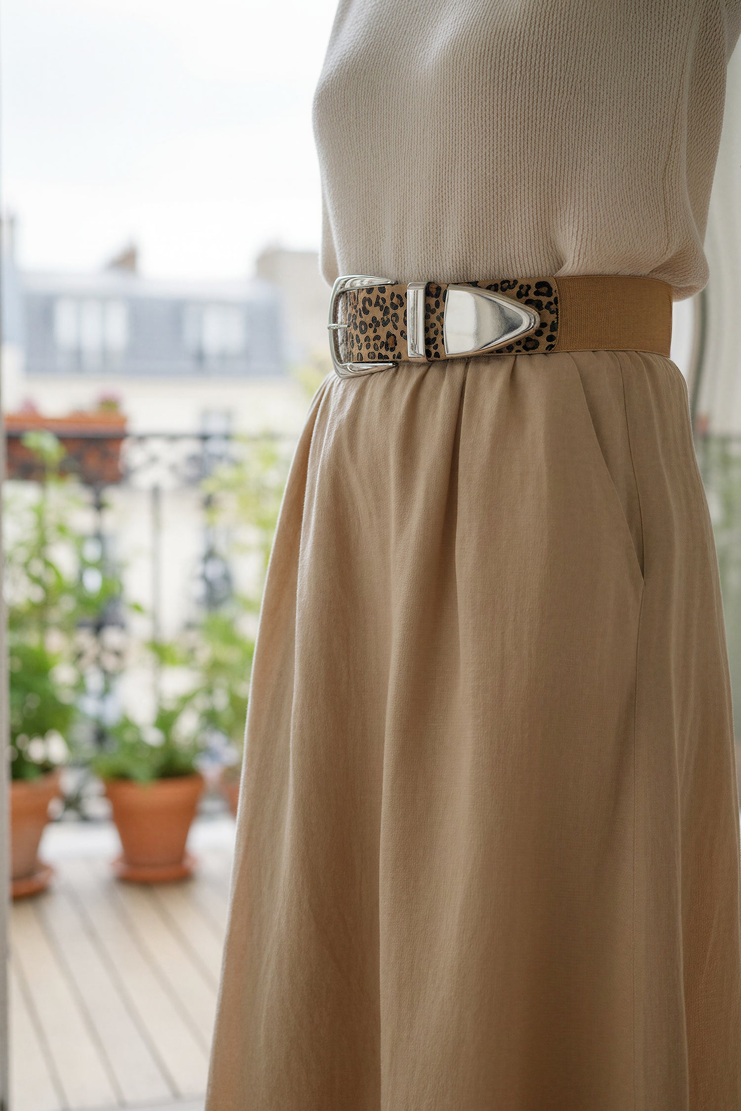 Breiter Stretchgürtel mit Leo Muster