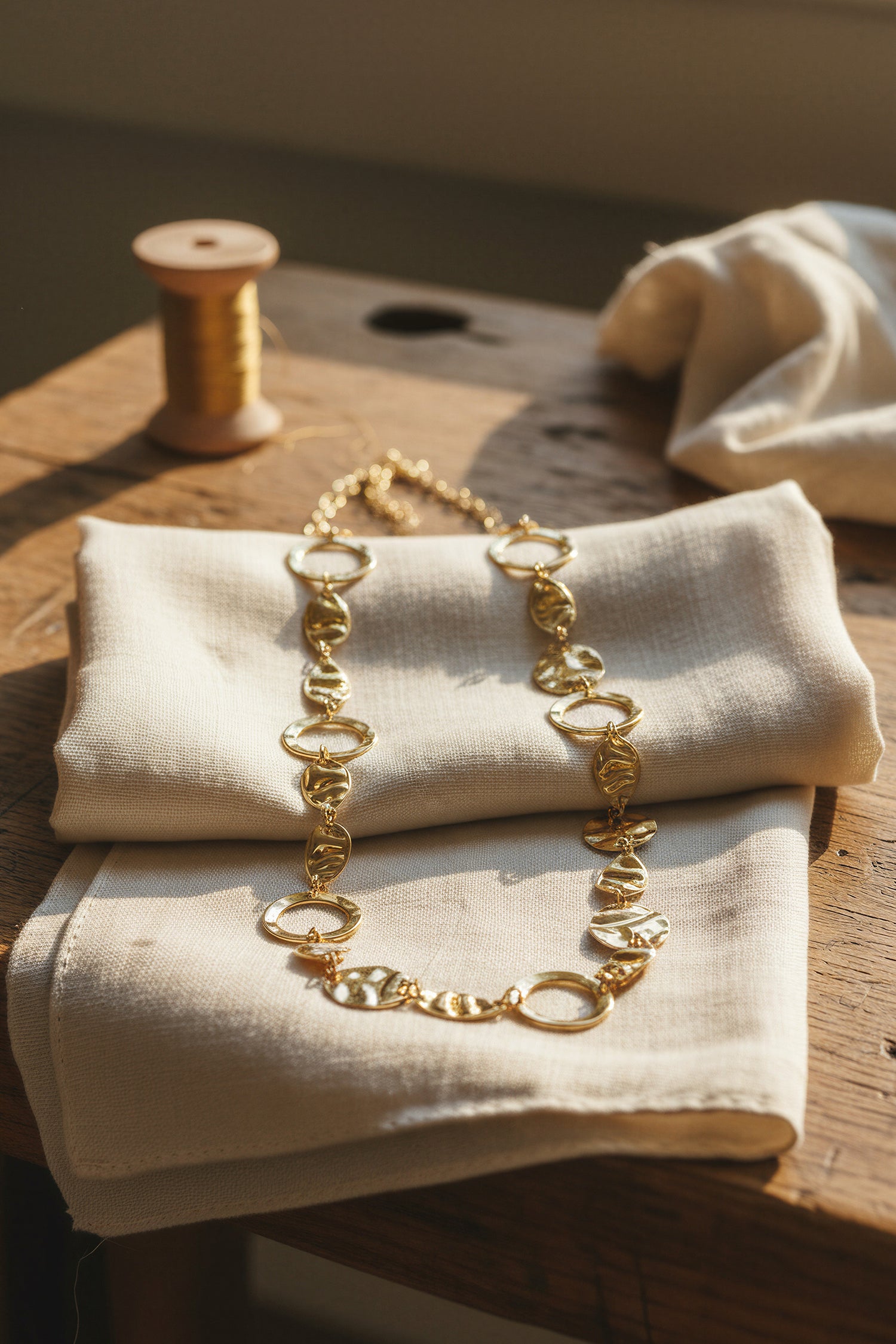 Lange Gliederkette in Gold aus Edelstahl