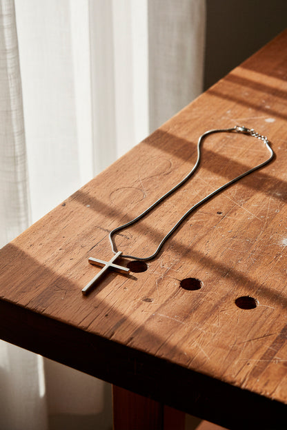 Edelstahlkette mit Kreuzanhänger