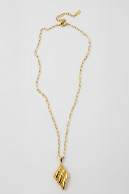 Elegante Gliederkette mit modernem Wellenanhänger