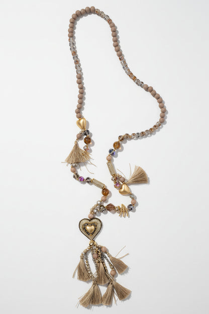 Lange Kette mit Herzanhänger Taupe Gold