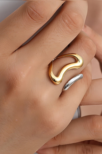 Offener Ring mit Wellenform