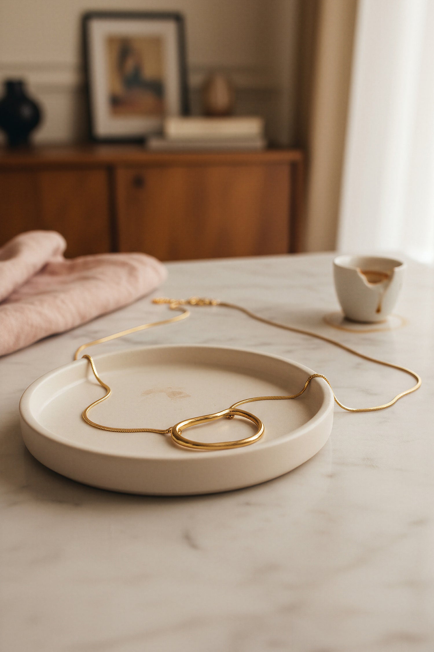 Goldkette mit modernem Anhänger