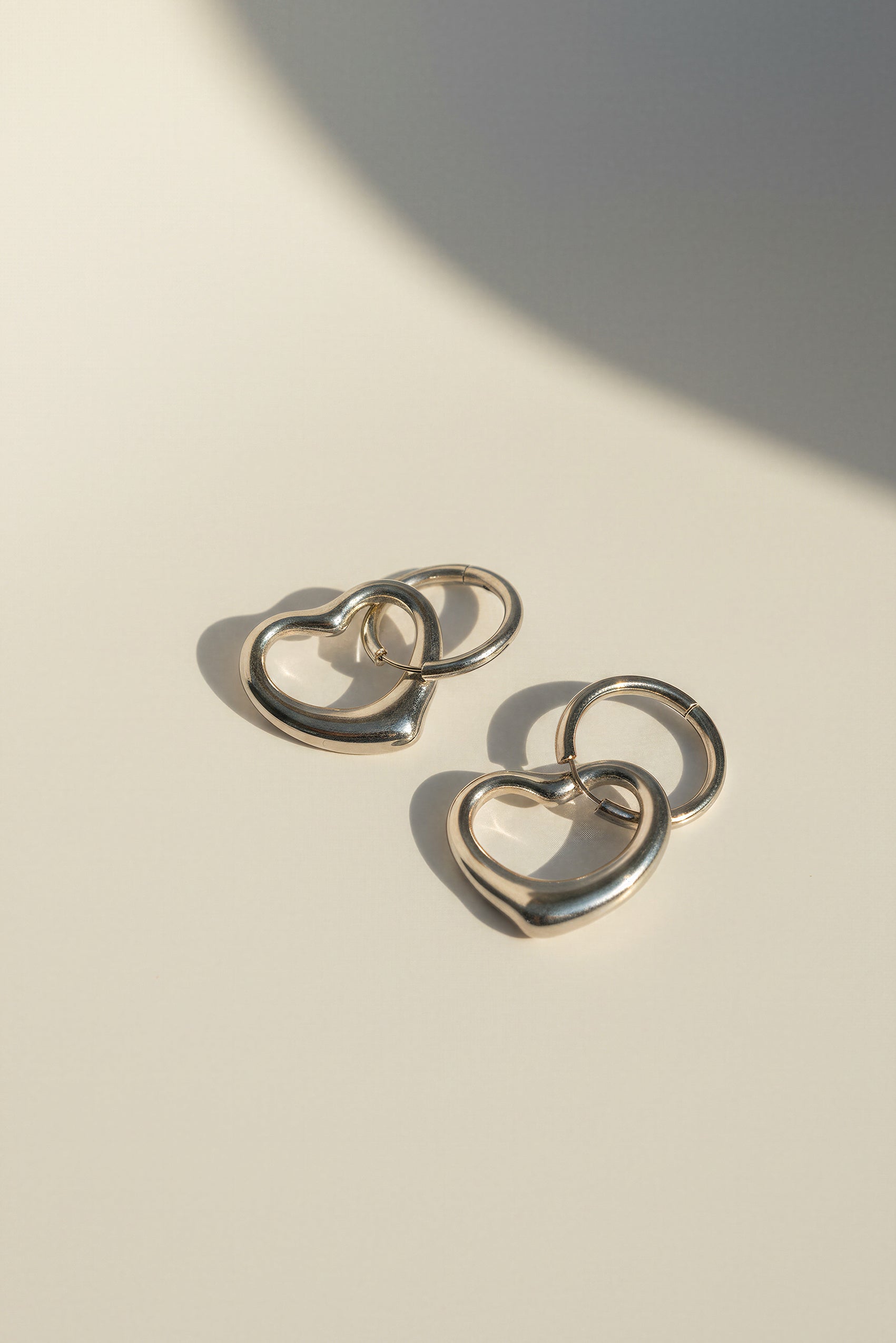 Creolen mit Herzanhänger