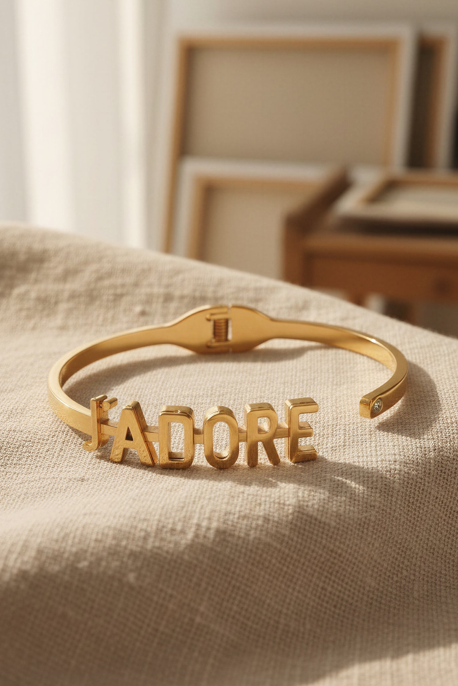 Armreif mit Schriftzug "J´ADORE"
