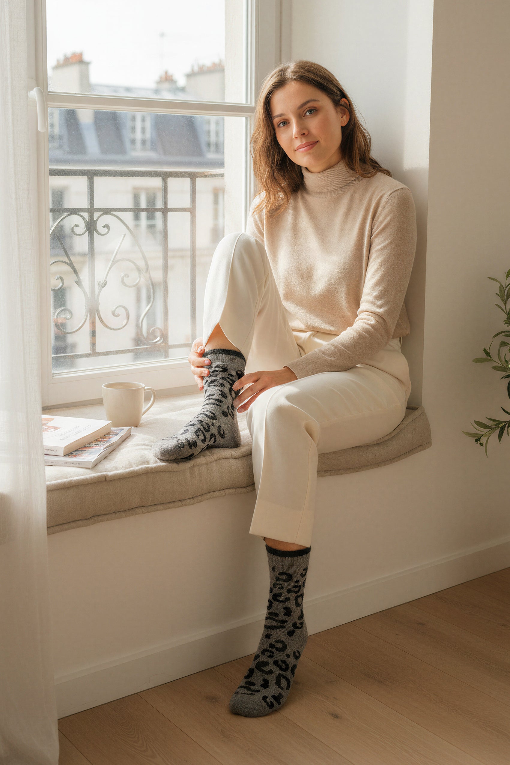 Socken mit Leo-Muster, grau