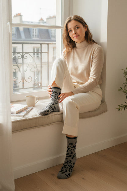 Socken mit Leo-Muster, grau