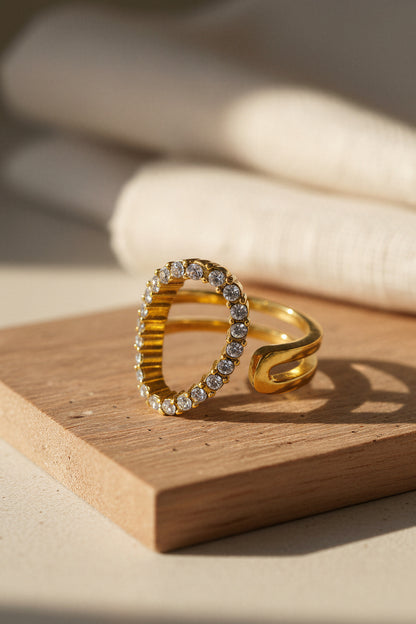 Offener Ring mit Zirkonia-Steinchen, gold