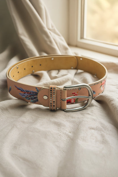 Ledergürtel mit floralem Muster
