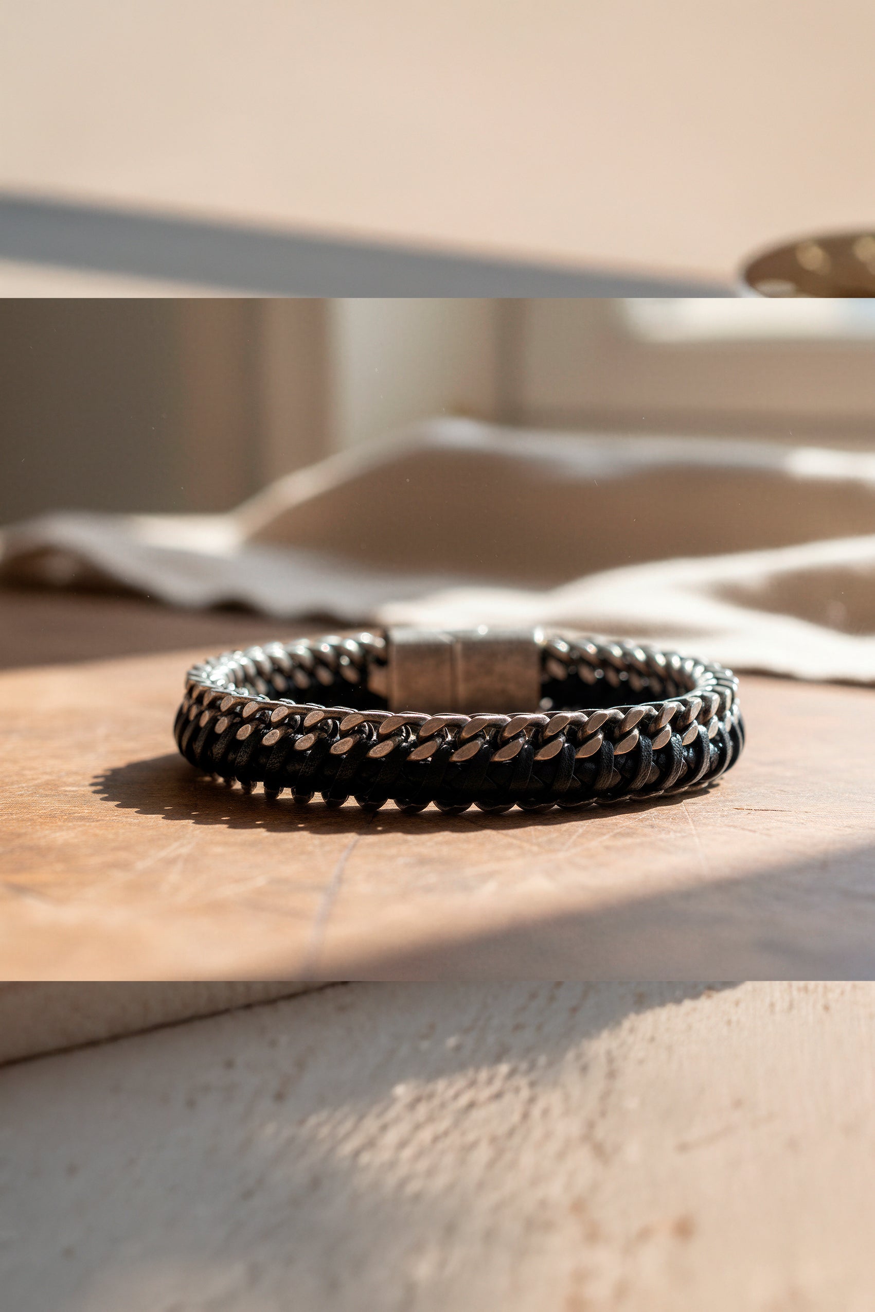 Edelstahl Herrenarmband mit geflochtenem Kunstleder, schwarz/silber