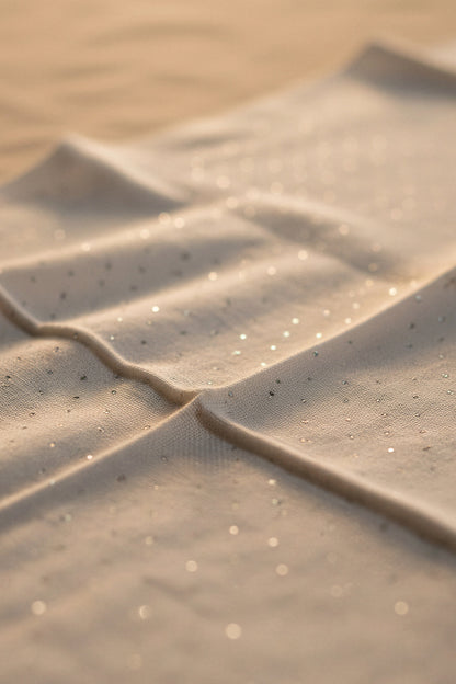 Schal in Creme mit Fransen und Strass-Details